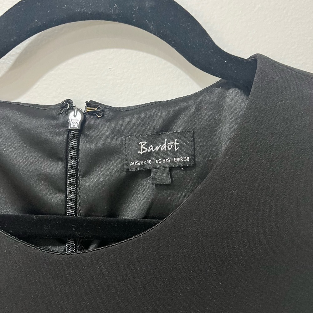 💕4 for $12 Sale!💕Bardot Black Dress - Picture 3 of 5